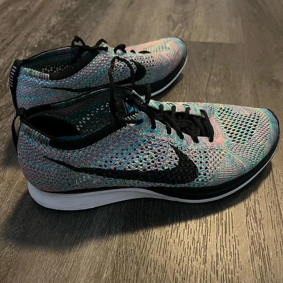 Men’s Nike Multi-Color Flyknit Racers - Picture 3 of 5